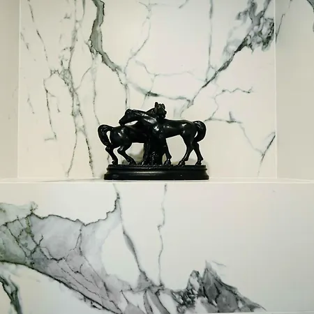 Lumina Swietego Mikolaja 아파트